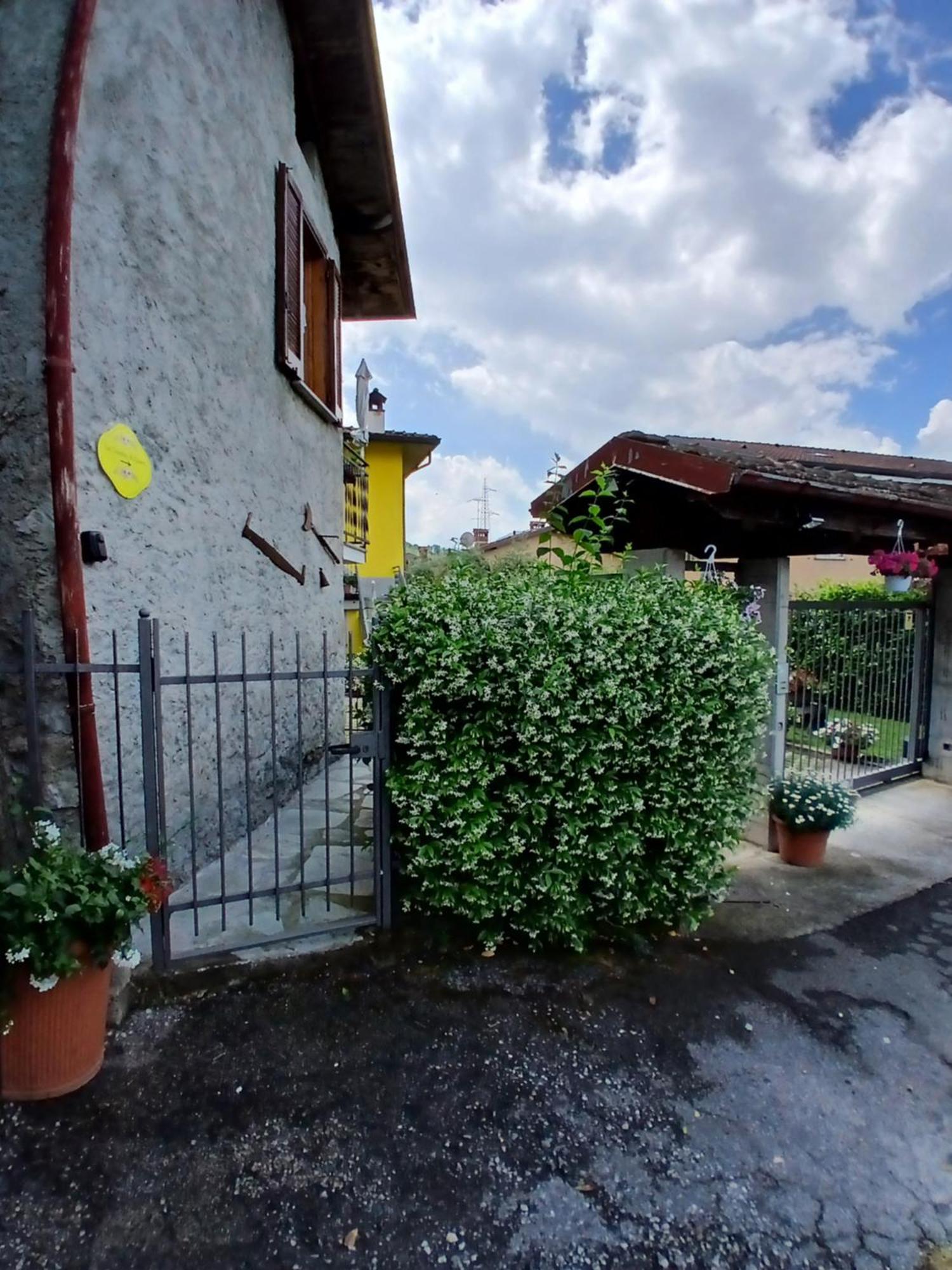 Laura'S Cottage With Lake View, Detached, 5 Kilometers From Varenna リエルナ エクステリア 写真